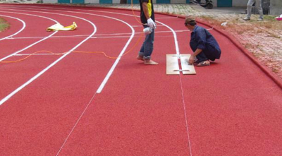 塑膠跑道與橡膠跑道有什么區別？