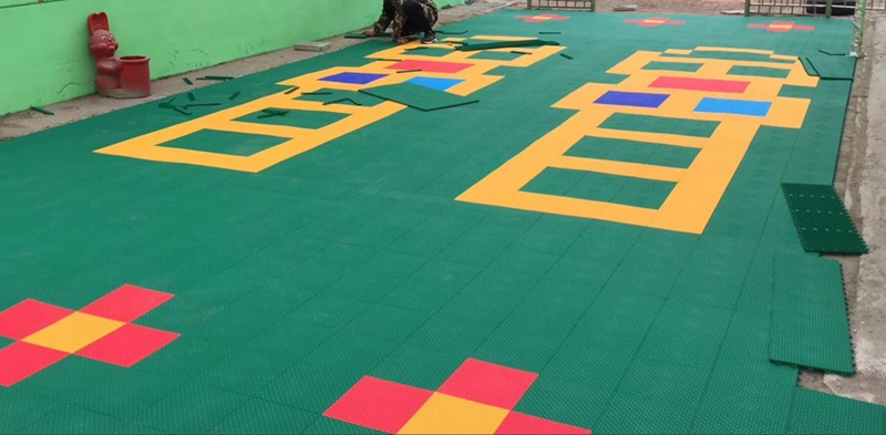 懸浮式拼裝地板 懸浮式拼裝地板