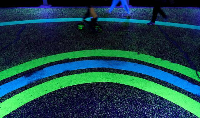 熒光標線,夜光跑道 熒光標線,夜光跑道