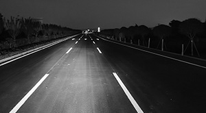 選擇道路標(biāo)線材料需要考慮哪些因素？