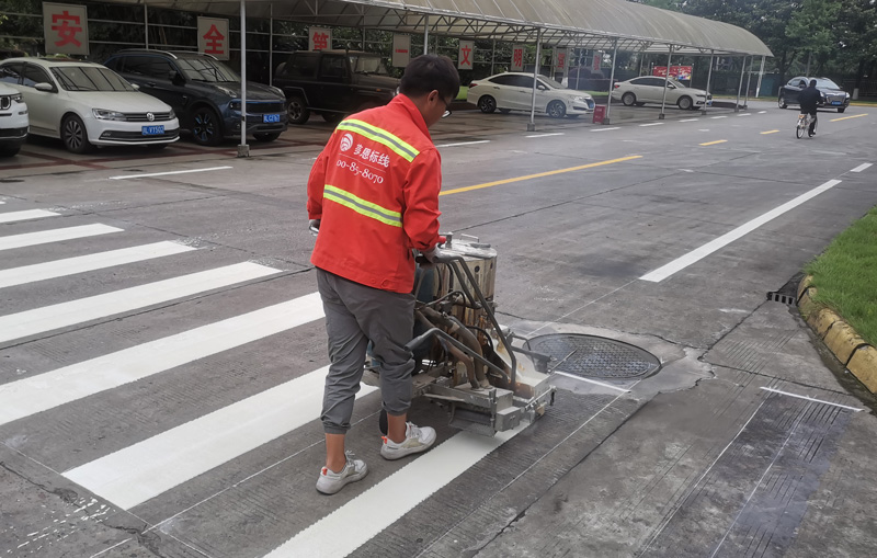 熱熔標線施工 熱熔標線施工