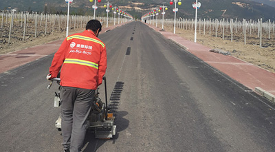 熱熔標線涂料受潮施工有什么影響？