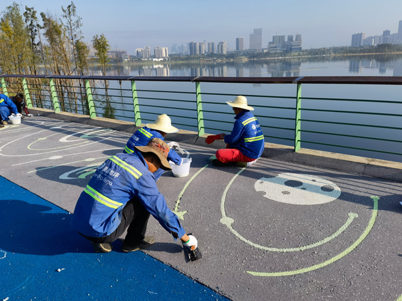 成都興隆湖熒光標(biāo)線施工