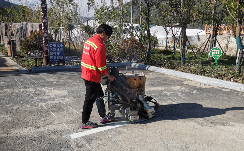 熱熔標(biāo)線施工 熱熔標(biāo)線施工