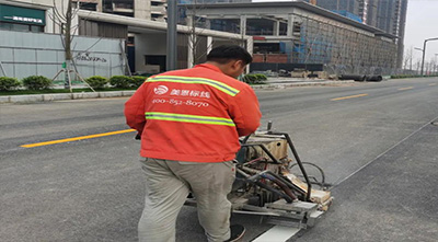 熱熔標線為什么會反光？