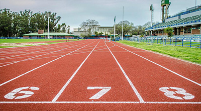 夏季塑膠跑道施工有哪些注意事項？