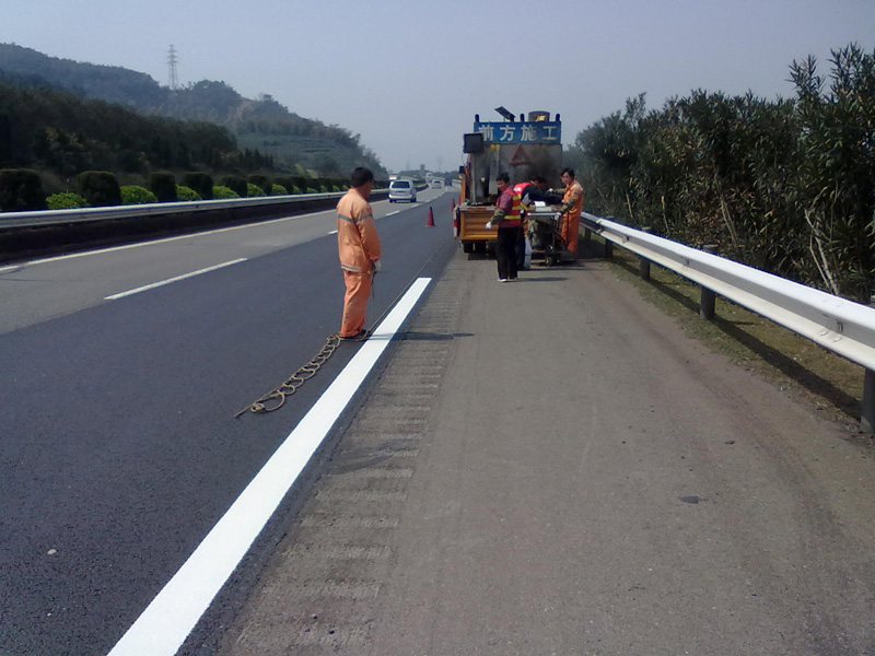 熱熔反光標線 熱熔反光標線