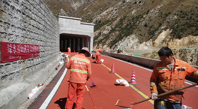 如何避免彩色防滑路面陶瓷顆粒脫落？