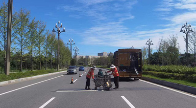 道路交通標線之雙組份標線有哪些特點？