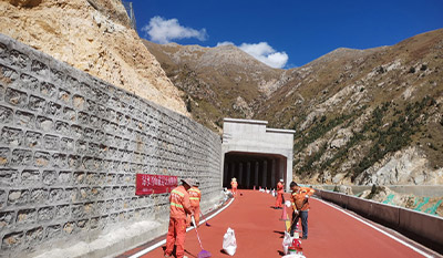 彩色防滑路面有哪些特點(diǎn)？